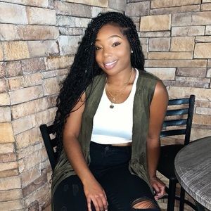 Meet your Posher, Briana